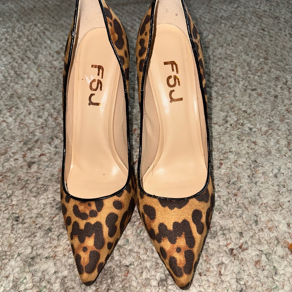 FSJ Brown and Black Leopard Print Heels